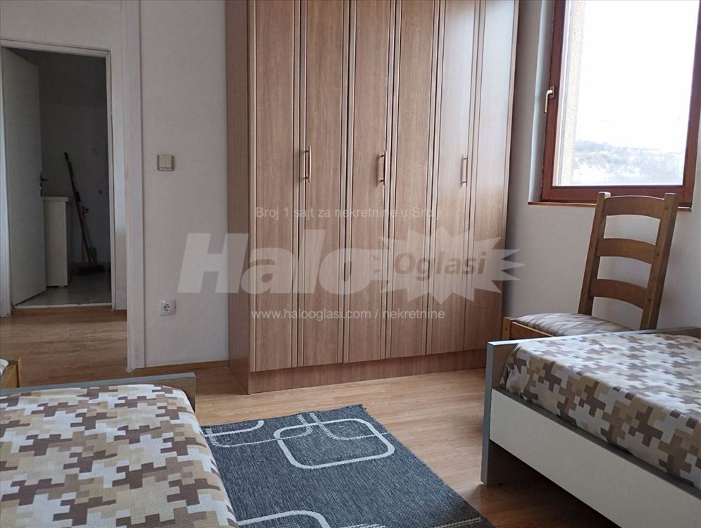 Vinogradska 20, stan u kući. — 4