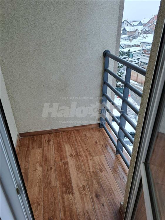Visnjica, 46m2, prazan + parking mesto — 2