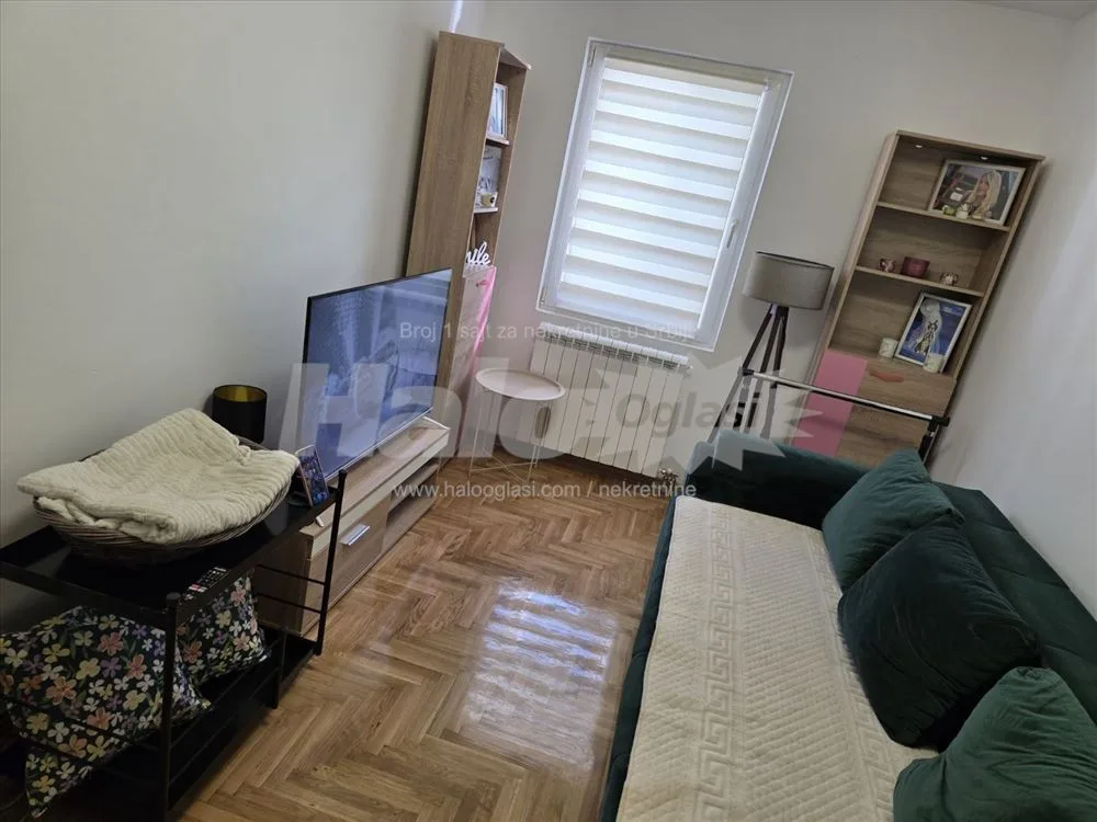Vlasnik 1/1 prodaje prelep stan bez ulaganja! — 2