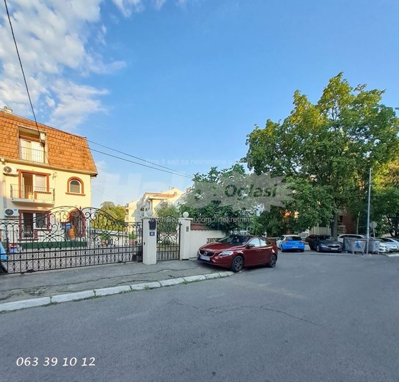 VLASNIK, 7 soba, 4 parkinga, stanovanje-poslovanje — 2