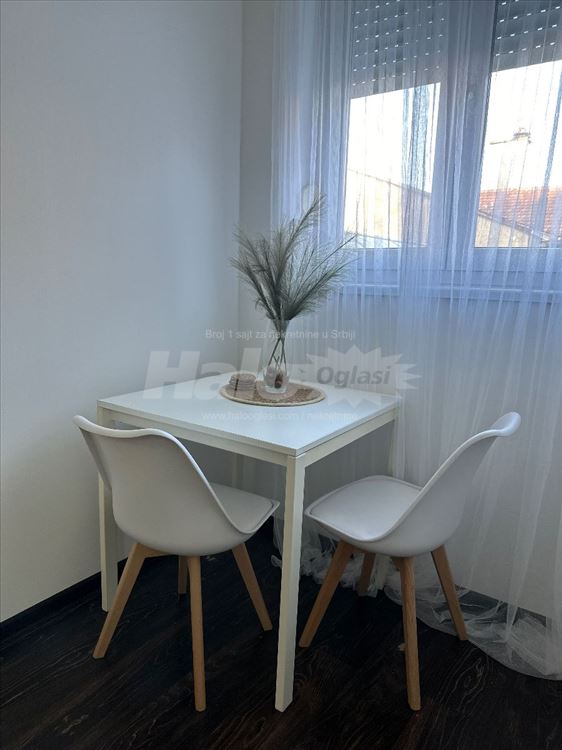 Vlasnik izdaje 2.5 salonski stan Koste Glavinica — 10