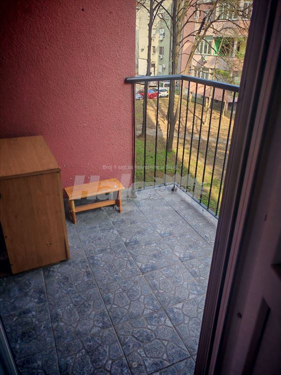 Vlasnik izdaje lep dvosoban stan na Karaburmi — 8