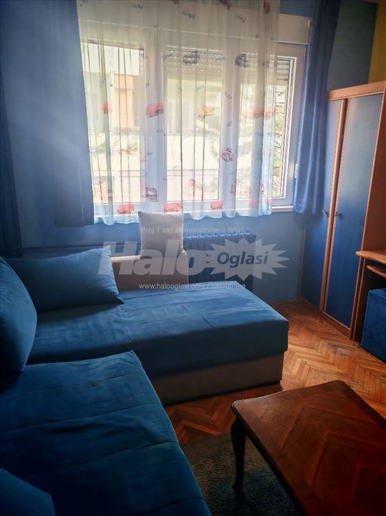 Vlasnik izdaje lep dvosoban stan na Karaburmi — 14