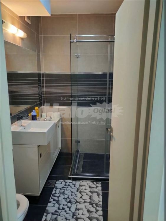 VLASNIK - izdajem stan 60 m2,blok 38, BEZ agencije — 3