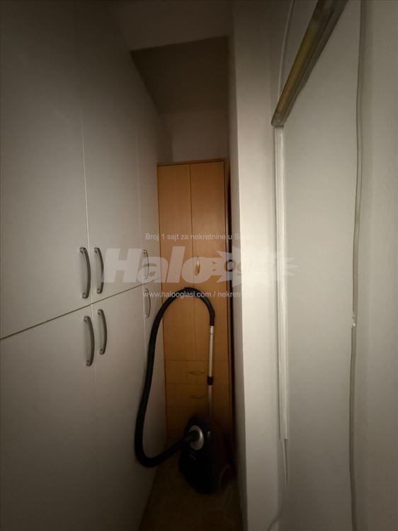 Vlasnik prodaje namestenu nekretninu sa garazom — 5