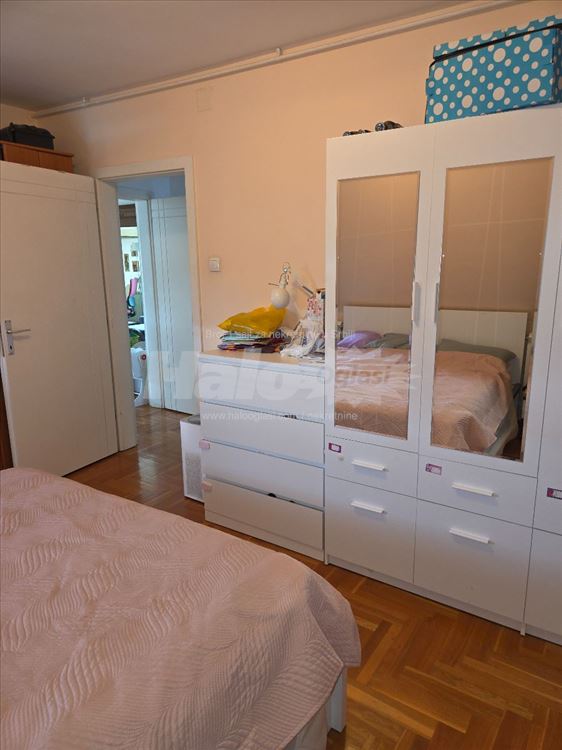 Voždovac Darvinova pošta, odličan stan — 13
