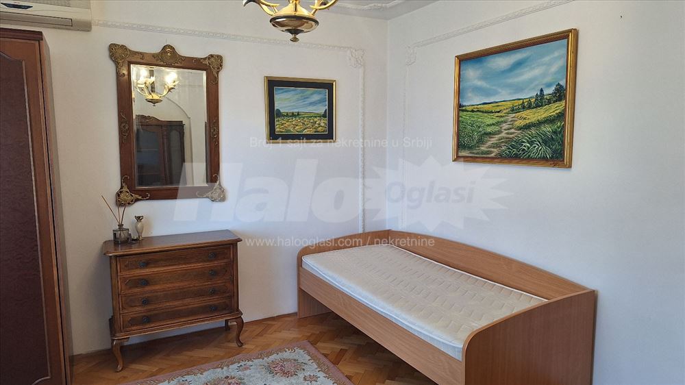 Voždovac, četvorosoban stan, 87m, za 3 studenta — 5