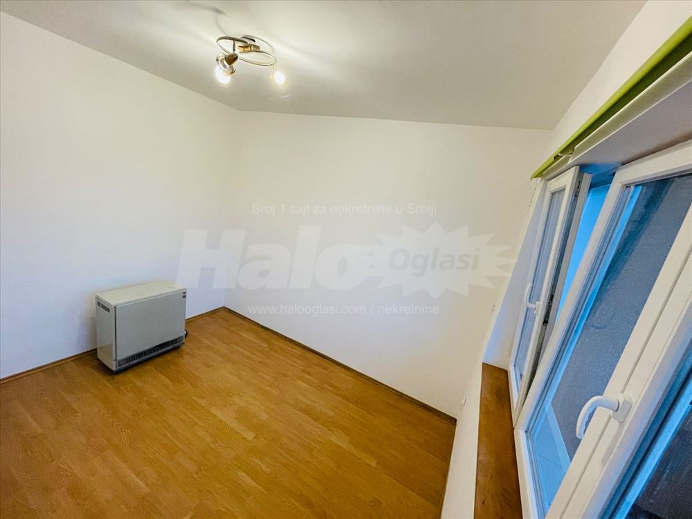 Voždovac kod Vojvode Stepe sa dvorištem — 5