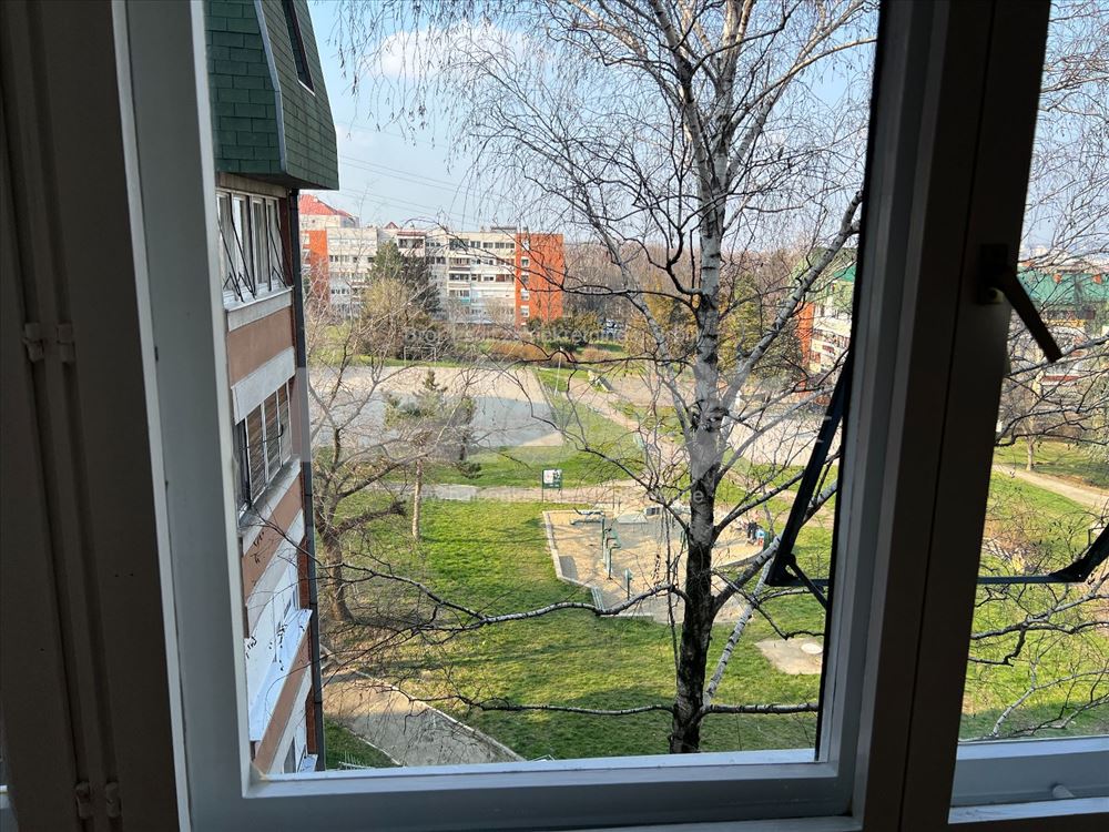 Voždovac-Kumodraž, 2.5, 72m2 / parking i igralište — 6