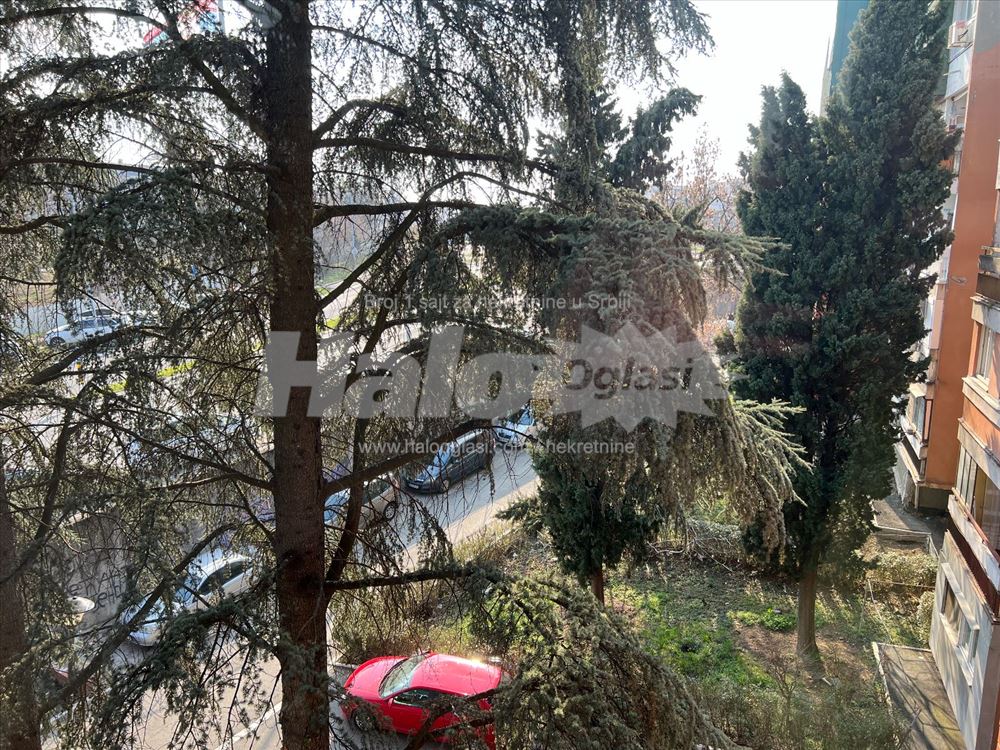 Voždovac-Kumodraž, 2.5, 72m2 / parking i igralište — 11