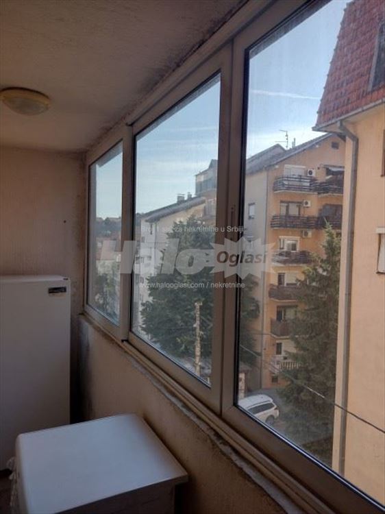 Voždovac, Medaković II, jednoiposoban, III sprat — 5