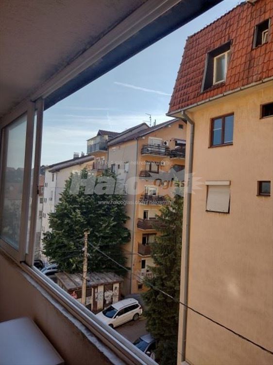 Voždovac, Medaković II, jednoiposoban, III sprat — 15