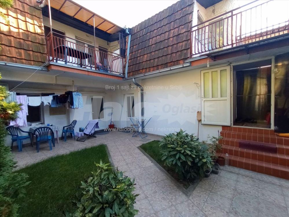 Voždovac, preko puta opštine, jednoiposoban stan — 12