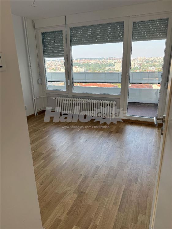 Voždovačka crkva 118m2 4.0 renoviran garažno mesto — 10