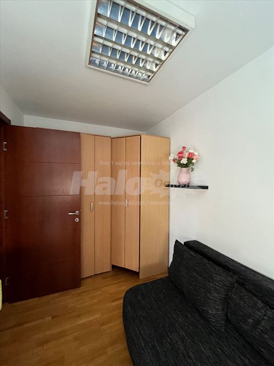 Vozdovac,65m2,parking,trostrano orijentisan — 11