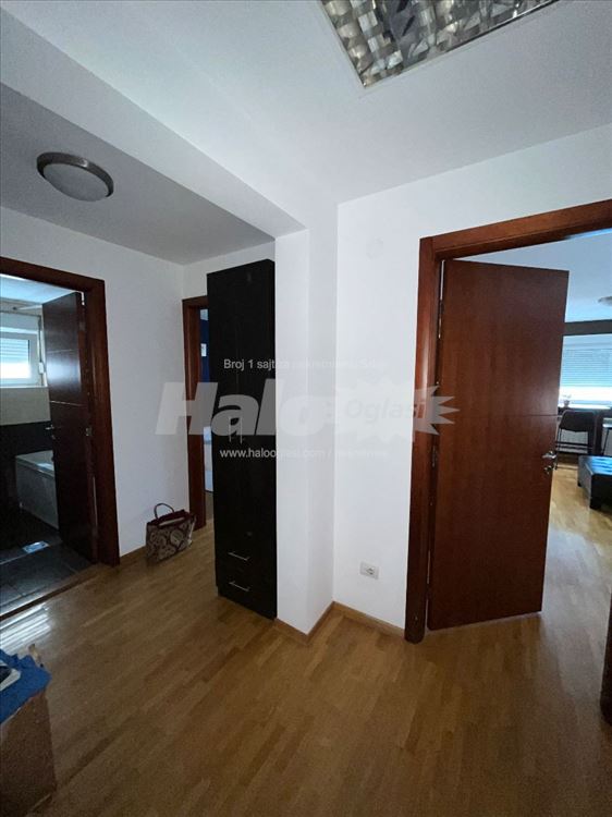 Vozdovac,65m2,parking,trostrano orijentisan — 12