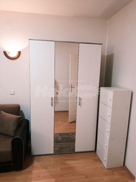 Voždovac, Jajinci,sprat u kući 100m2,namešten — 12