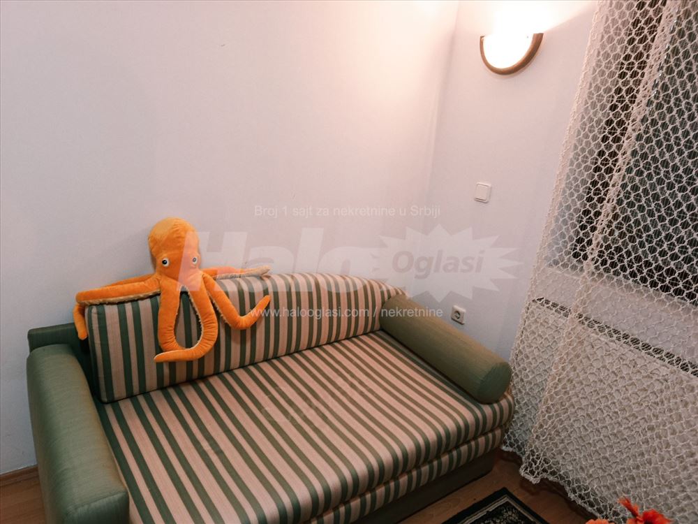 Voždovac, Jajinci,sprat u kući 100m2,namešten — 14