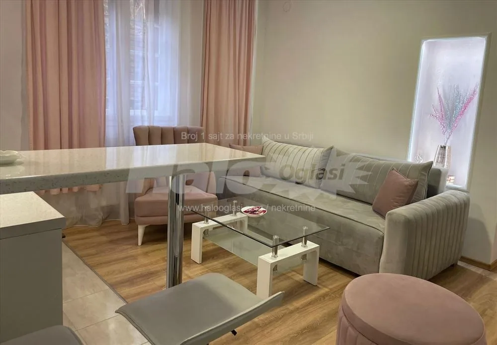 Vračar, Gospodara Vučića, 53m² — 2