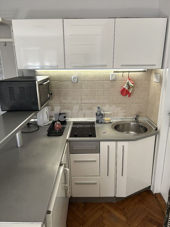 Vračar, Hram svetog Save, 30m2, 2.0. CG, Namešten — 7