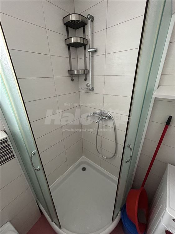 Vračar, Hram svetog Save, 30m2, 2.0. CG, Namešten — 11