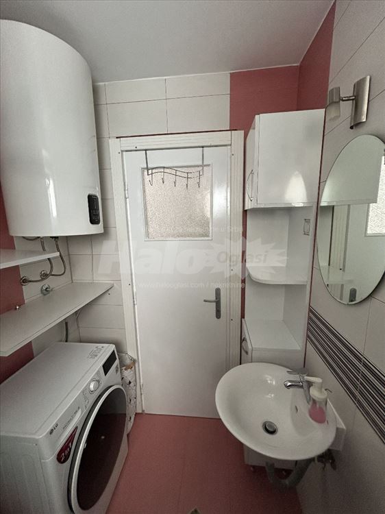 Vračar, Hram svetog Save, 30m2, 2.0. CG, Namešten — 12