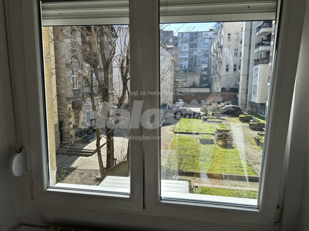Vračar, Hram svetog Save, 30m2, 2.0. CG, Namešten — 14