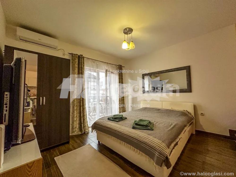 Vračar-izdajem stan/I rent apartment-550evra — 3