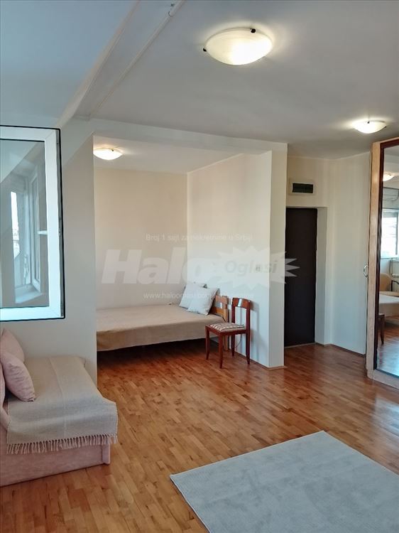 Vračar-Južni bulevar 30m2 — 2