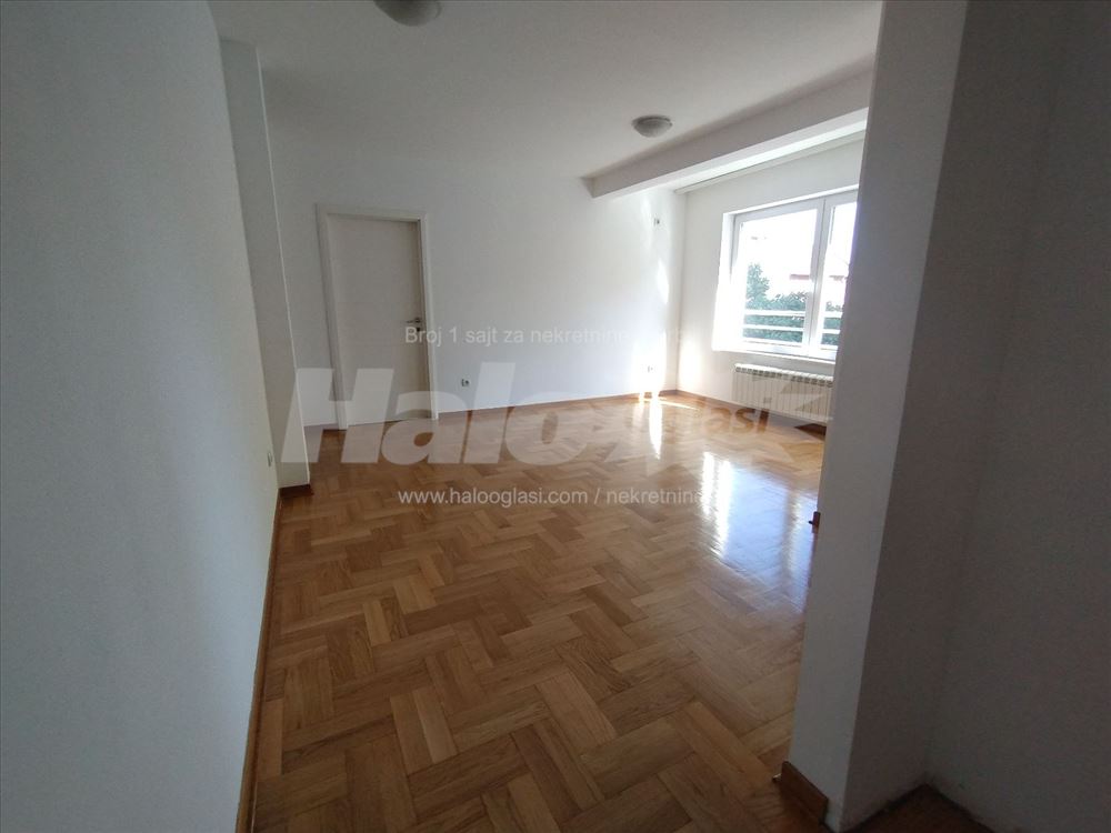 VRAČAR – Kajmakčalanska| Dvoiposoban stan 65 m² | — 2