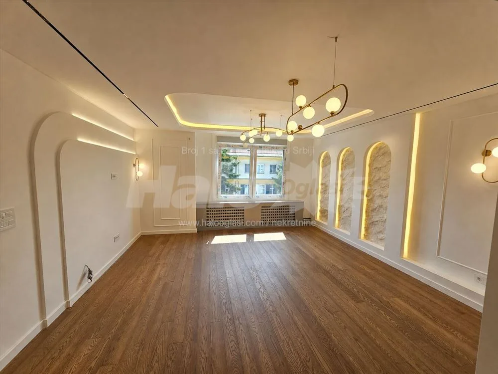 Vračar, Krunska, 62m², Luks, Prelepa zgrada, 2.0 — 2