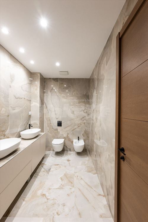 Vračar-luksuzan penthouse 240m2+terasa sa pogledom — 11