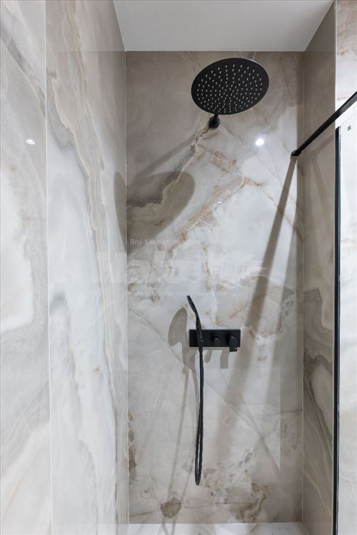 Vračar-luksuzan penthouse 240m2+terasa sa pogledom — 12