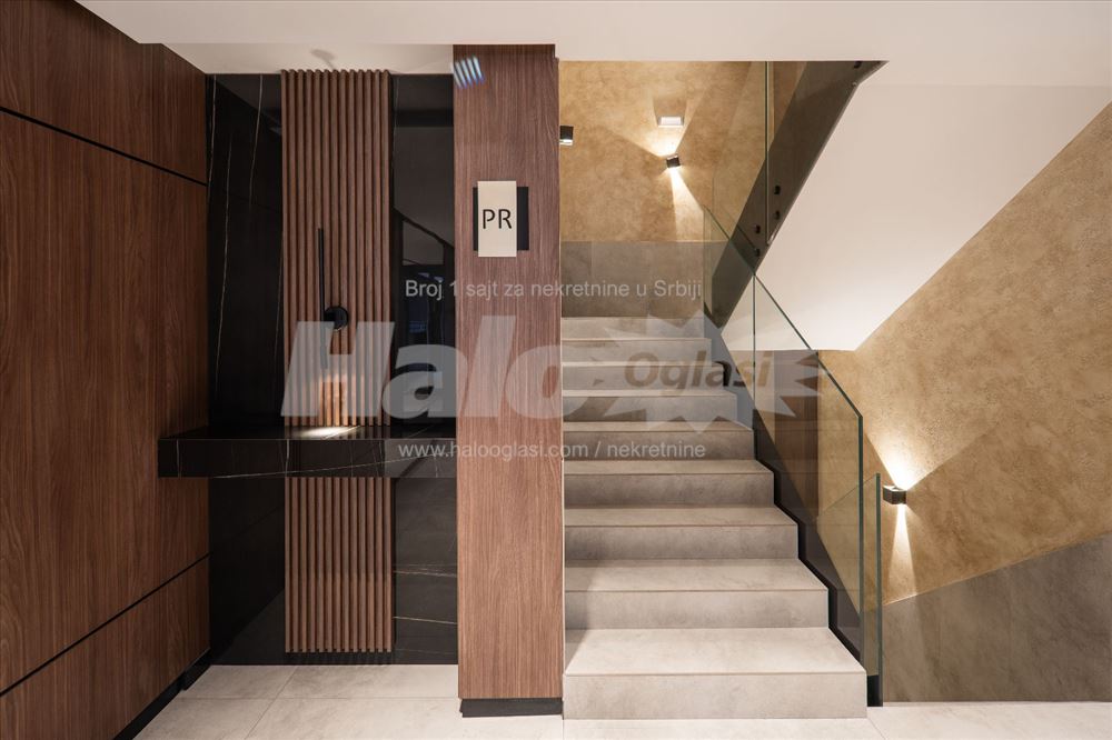 Vračar-luksuzan penthouse 240m2+terasa sa pogledom — 15