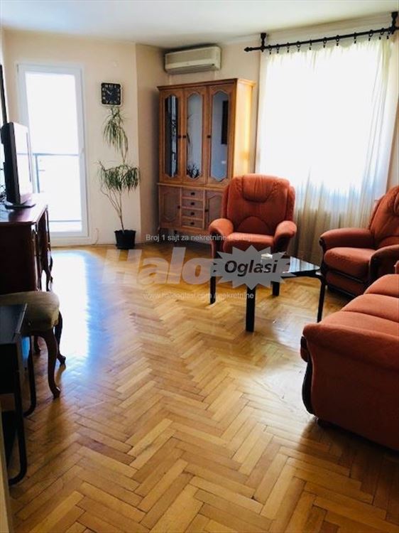 VRAČAR, Molerova ul.  izdaje vlasnik — 11