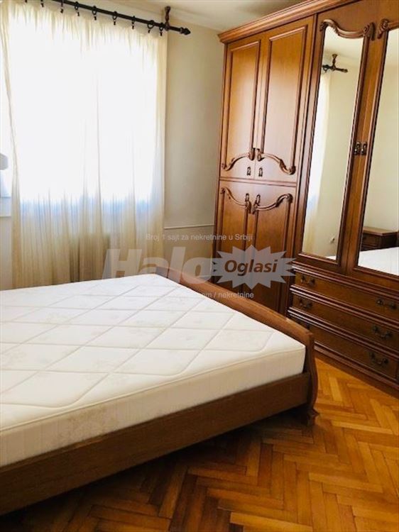 VRAČAR, Molerova ul.  izdaje vlasnik — 12