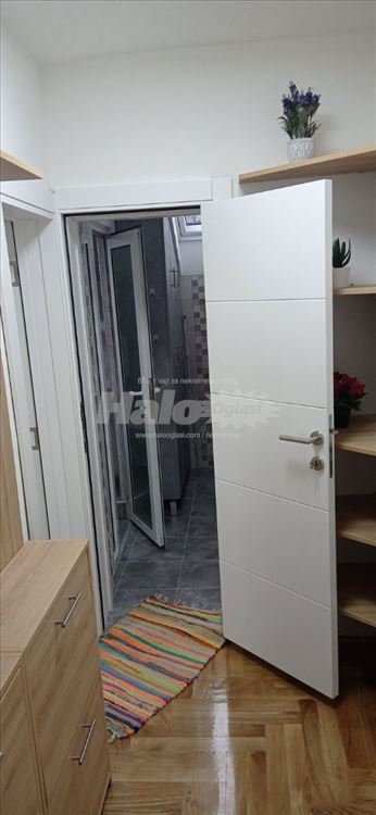 Vračar, Neimar, 33m2, III, 1.5, vlasnik. — 10