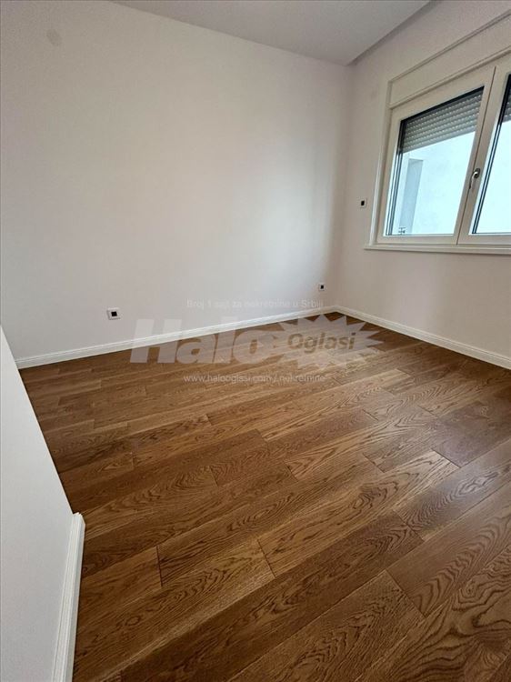 Vračar nov lux  stan izdaje vlasnik N. Hartviga — 14