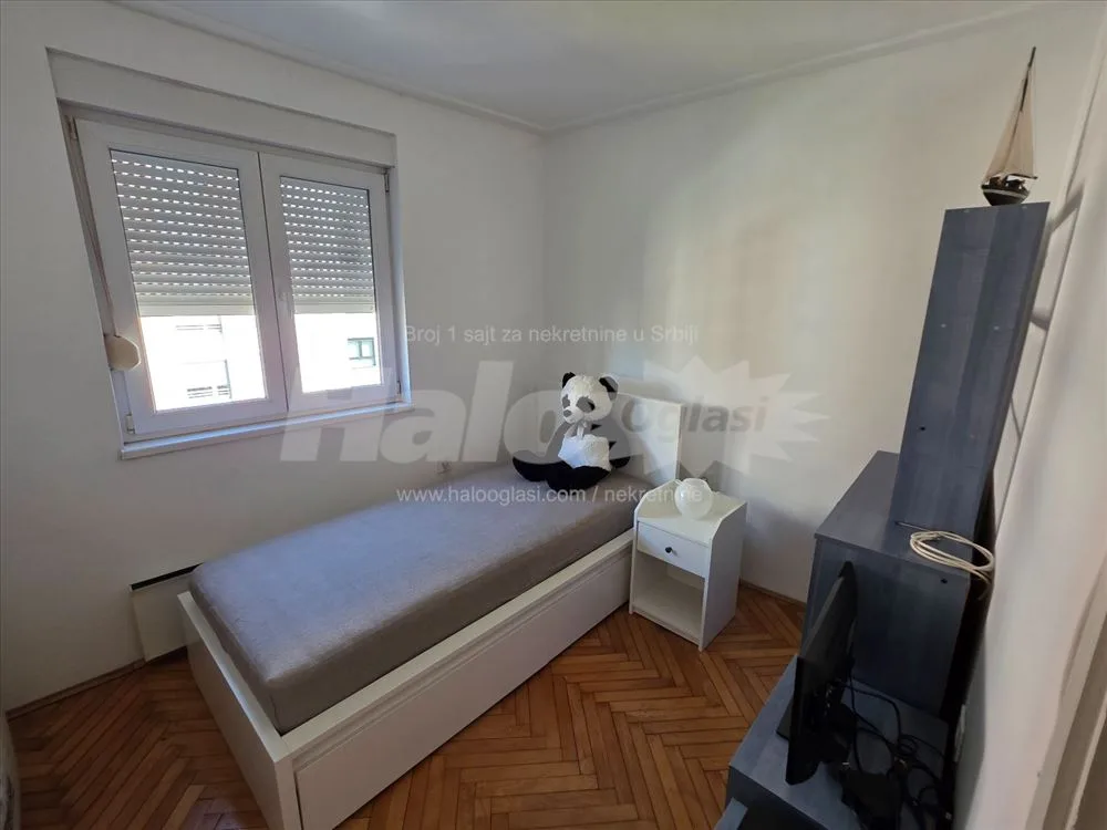 Vračar - trosoban stan na prodaju — 2