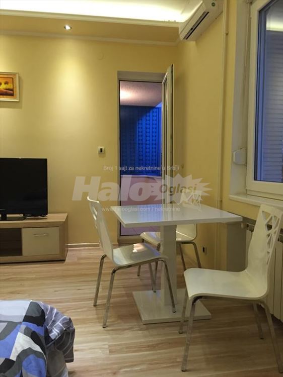 Vracar Centar Krunski Venac Lux Parking Vlasnik — 13