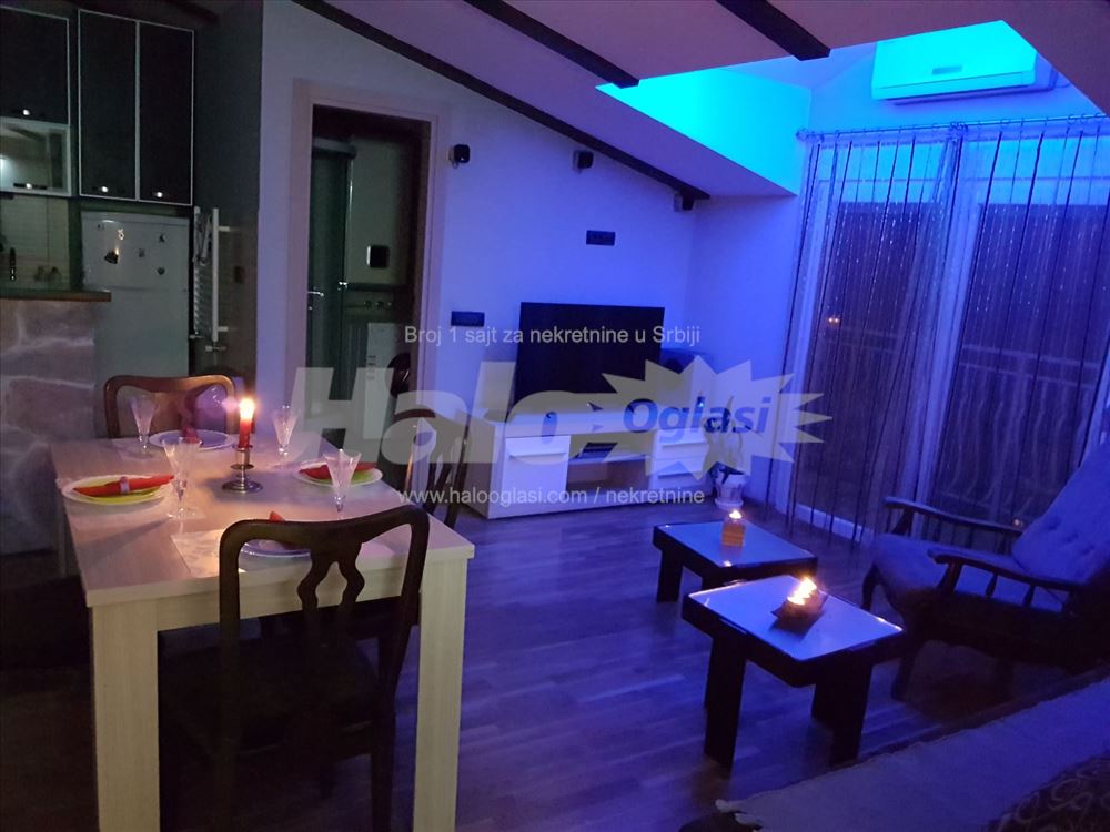 Vracar, Crveni krst, 63m2 + 10m2 terasa — 2