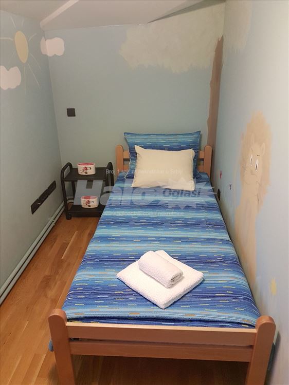 Vracar, Crveni krst, 63m2 + 10m2 terasa — 10