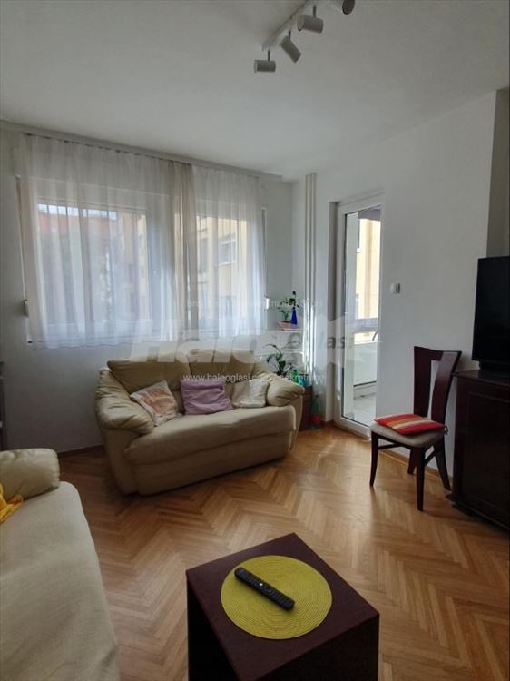 Vracar, Kumanovska, 76 m², troiposoban — 2