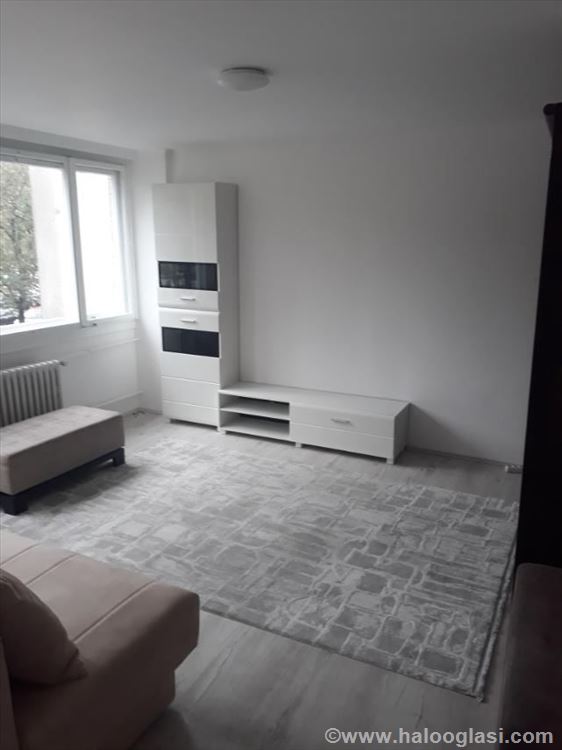 Vrh, Sve novo, Bez Provizije, Namesteno — 2