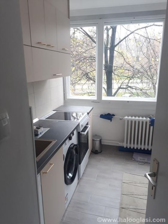 Vrh, Sve novo, Bez Provizije, Namesteno — 11
