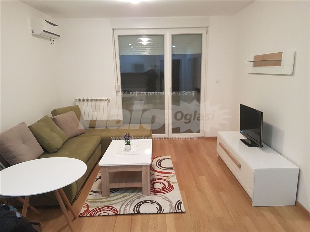 Vukov Spomenik, 1.5soban, lux opremljen — 2