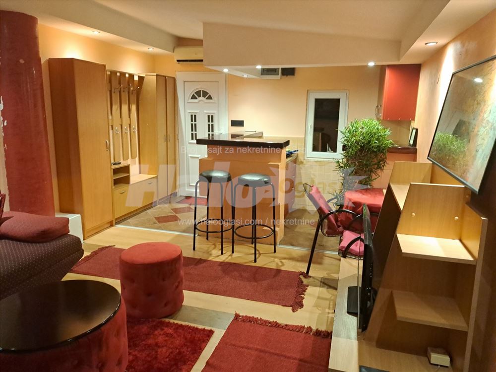 Vukov spomenik 35m2, 1.5, odlican, mali troskovi — 2