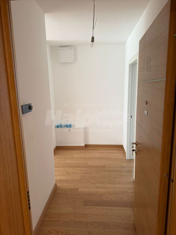 Wellport 4soban stan - bez agencije — 4