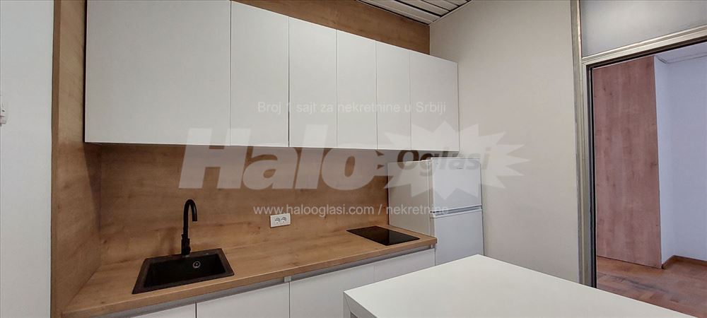 YBC 110m² kancelarije u poslovnoj zgradi — 2