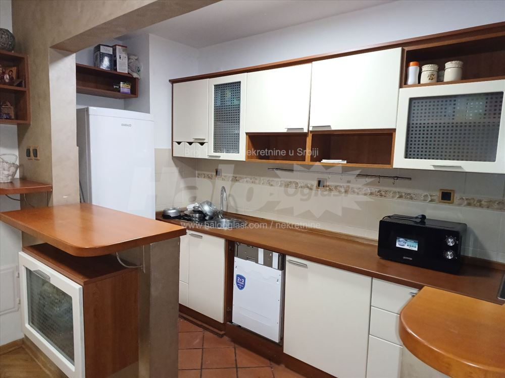YUBC 3.0 100+50m² namešten + letnji prostor — 2